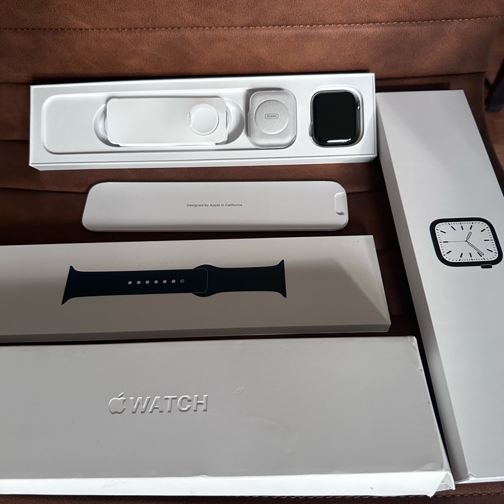 Apple Watch series 7 LTE + GPS 45mm in Stainless Steel Graphite like new
